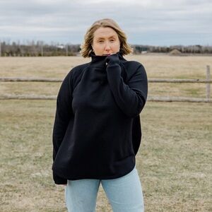 🇨🇦🇨🇦Blondie Apparel Black Dusk Sweatshirt/Sweater